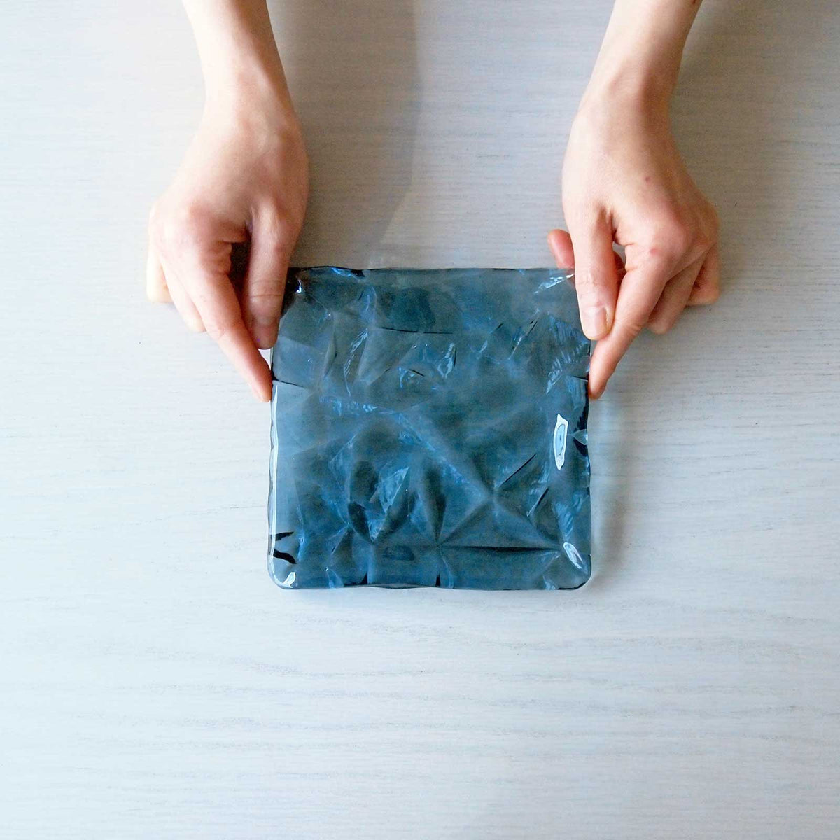 LIMPID PLATE - Square Plate Indigo, 5.9 inch